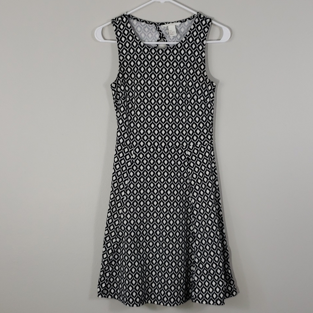 H&M Sleeveless Fit and Flare Open Back Dress - Picture 4 of 10